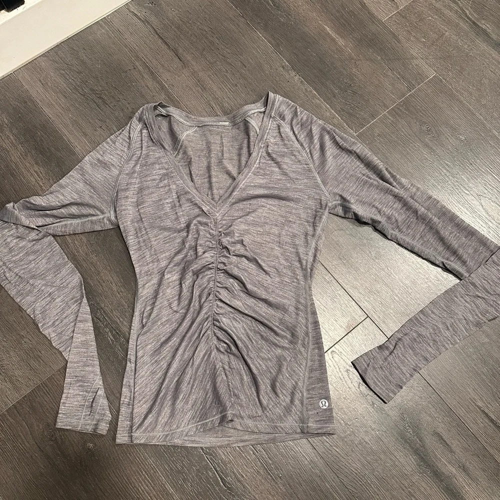 Lululemon Interval Long Sleeve
Heathered Slate - Picture 5 of 6